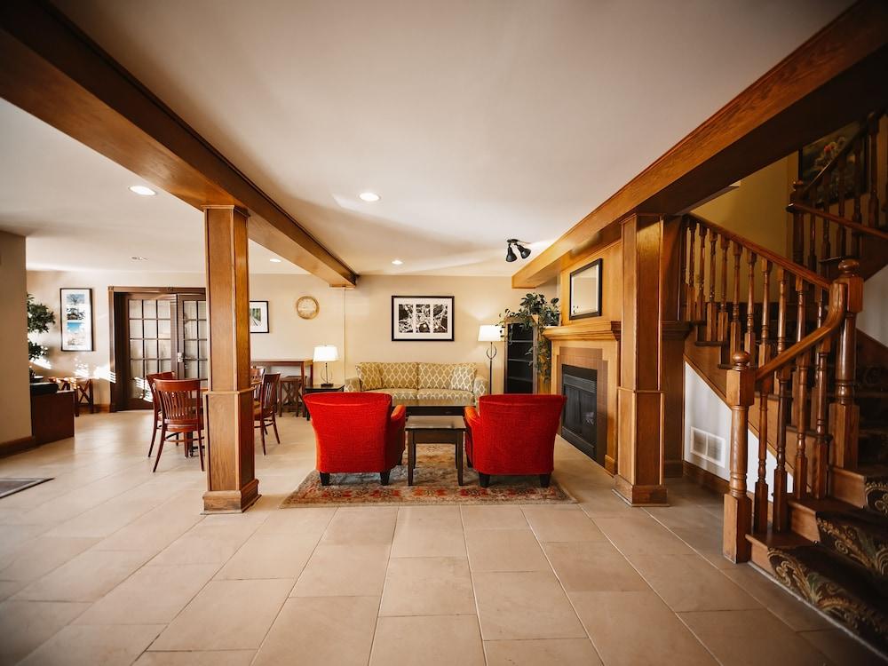 Travelodge Suites By Wyndham Regina - Eastgate Bay Bagian luar foto