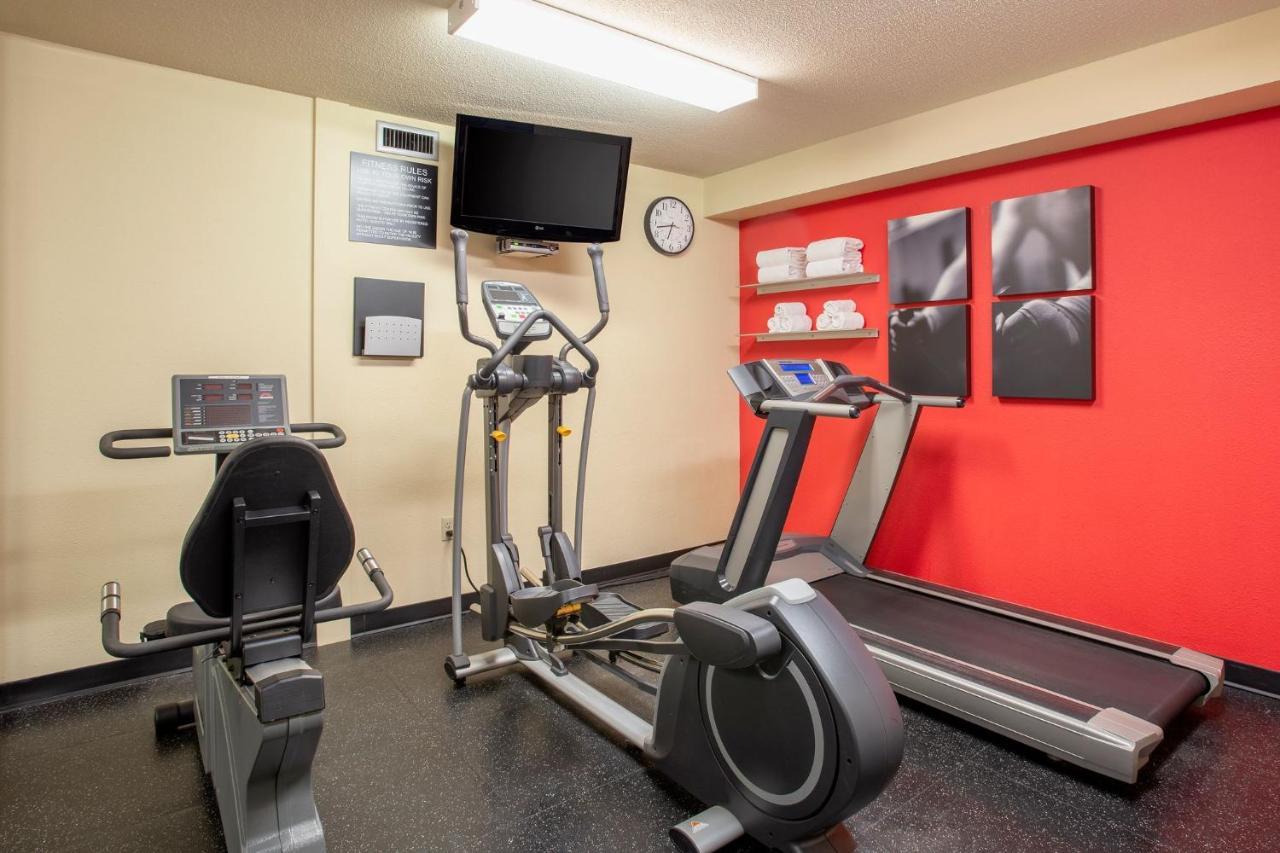 Travelodge Suites By Wyndham Regina - Eastgate Bay Bagian luar foto